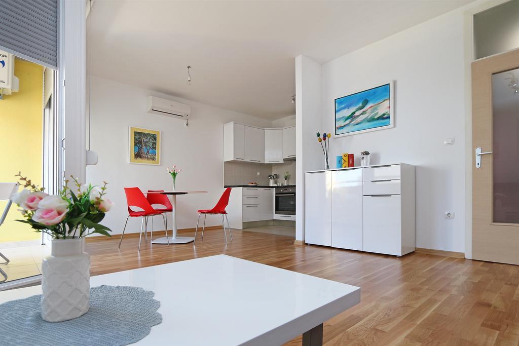 מאקרסקה Antonijas Sunny Apartment מראה חיצוני תמונה