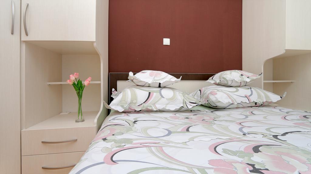 מאקרסקה Antonijas Sunny Apartment מראה חיצוני תמונה